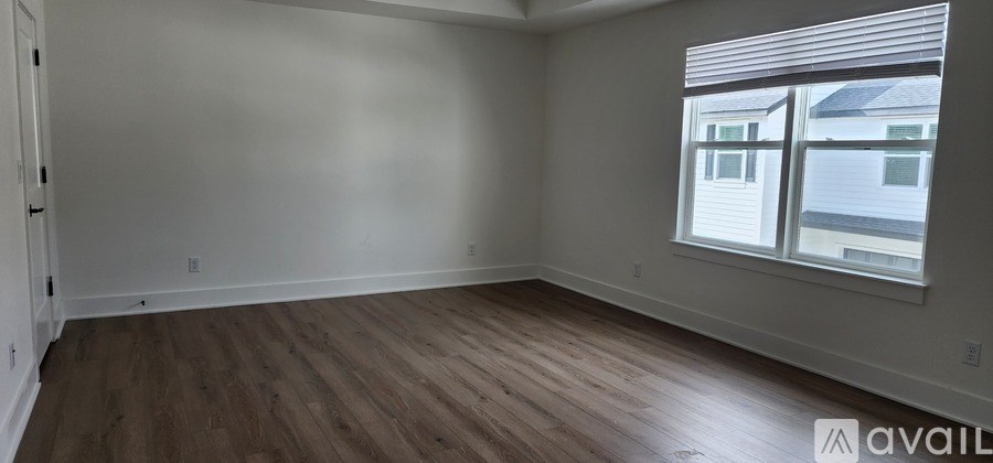 Source URL: https://prod-avail.s3.amazonaws.com/public_images/41511182/listing/20250927_165734.jpg