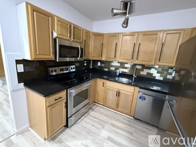 Source URL: https://prod-avail.s3.amazonaws.com/public_images/41507559/listing/IMG_6758.jpeg