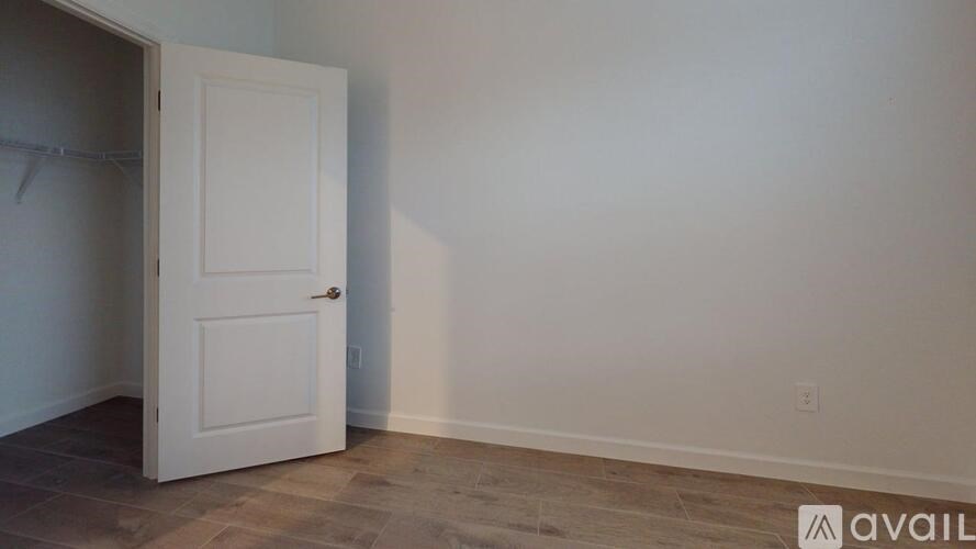 Source URL: https://prod-avail.s3.amazonaws.com/public_images/41444936/listing/7949-Lakes-Edge-Ln-Port-Charlotte-FL--Bedroom.jpg