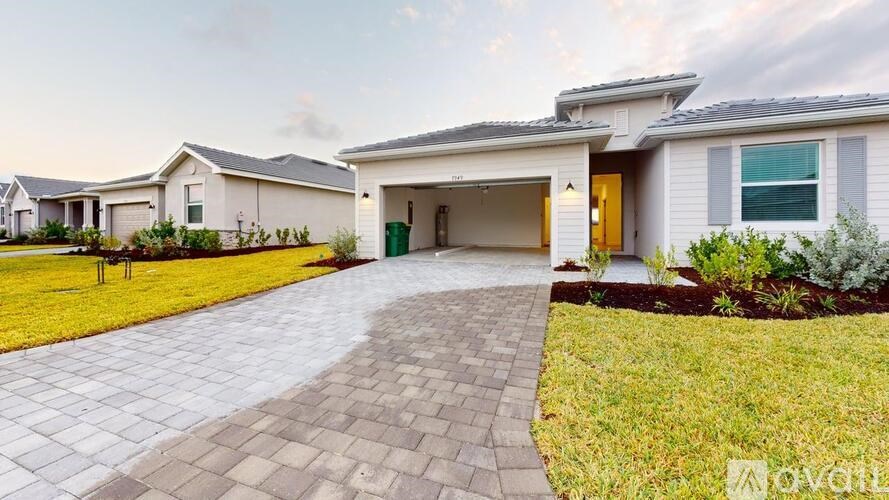 Source URL: https://prod-avail.s3.amazonaws.com/public_images/41444948/listing/7949-Lakes-Edge-Ln-Port-Charlotte-FL--Garage_2.jpg