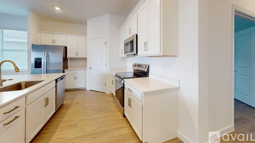 Source URL: https://prod-avail.s3.amazonaws.com/public_images/41444952/listing/7949-Lakes-Edge-Ln-Port-Charlotte-FL--Kitchen.jpg