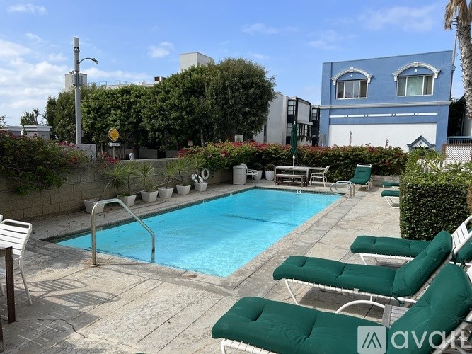 Source URL: https://prod-avail.s3.amazonaws.com/public_images/41502994/listing/IMG_7123.jpeg