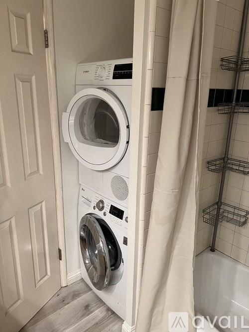 Source URL: https://prod-avail.s3.amazonaws.com/public_images/41502987/listing/IMG_7114.jpeg