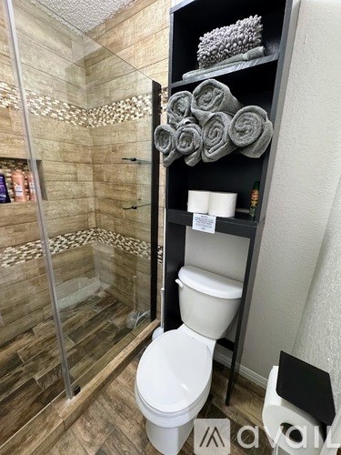 Source URL: https://prod-avail.s3.amazonaws.com/public_images/41456296/listing/Bath3.jpg