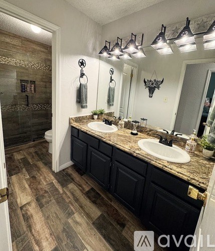 Source URL: https://prod-avail.s3.amazonaws.com/public_images/41456299/listing/Bath2.jpg