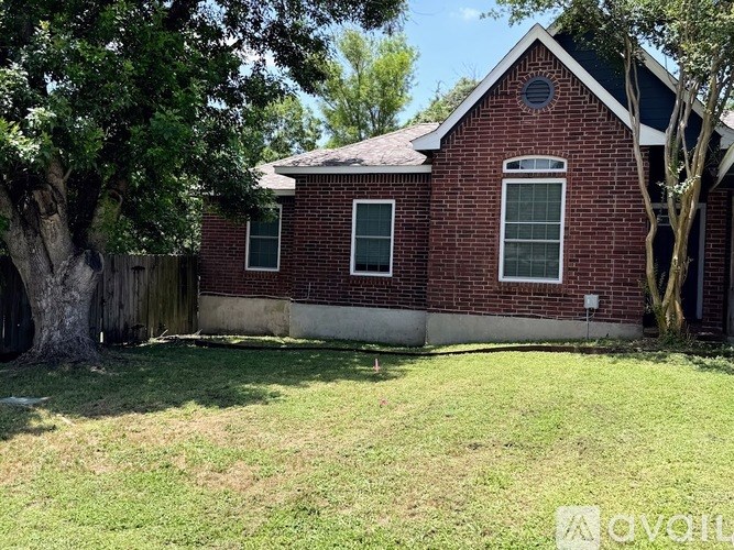 Source URL: https://prod-avail.s3.amazonaws.com/public_images/41456320/listing/Front.jpg