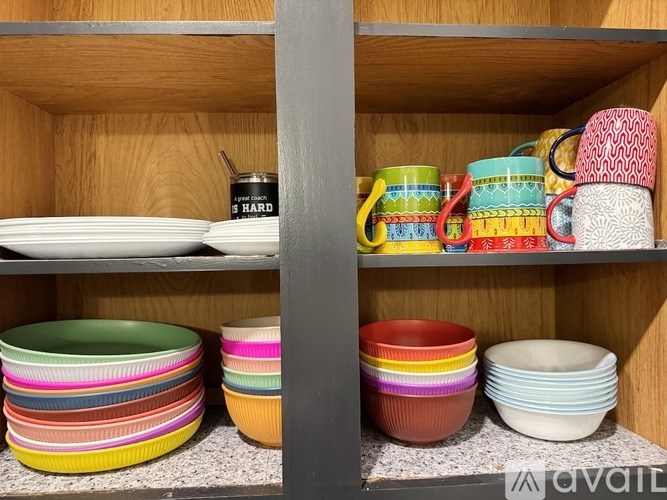 Source URL: https://prod-avail.s3.amazonaws.com/public_images/41456346/listing/Kitchen4.jpg