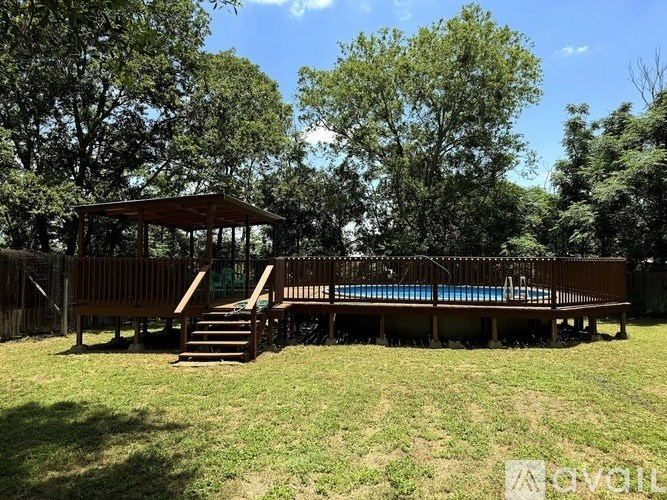 Source URL: https://prod-avail.s3.amazonaws.com/public_images/41456362/listing/Pool1.jpg