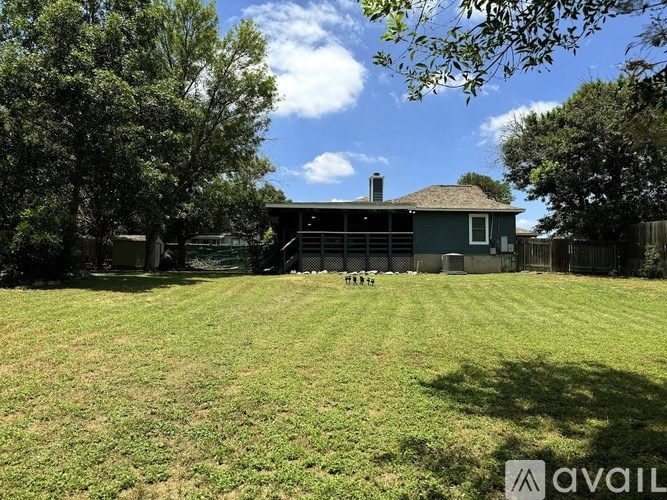 Source URL: https://prod-avail.s3.amazonaws.com/public_images/41456308/listing/Backyard3.jpg