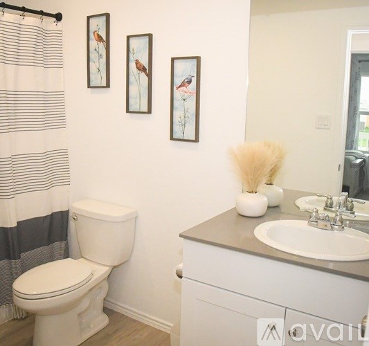 Source URL: https://prod-avail.s3.amazonaws.com/public_images/41453693/listing/Killdeer7.jpg