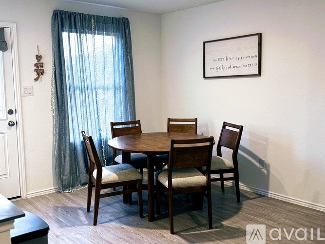 Source URL: https://prod-avail.s3.amazonaws.com/public_images/41453706/listing/Killdeer17.jpg