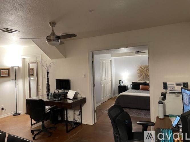 Source URL: https://prod-avail.s3.amazonaws.com/public_images/41506775/listing/Office_and_Bedroom.jpg