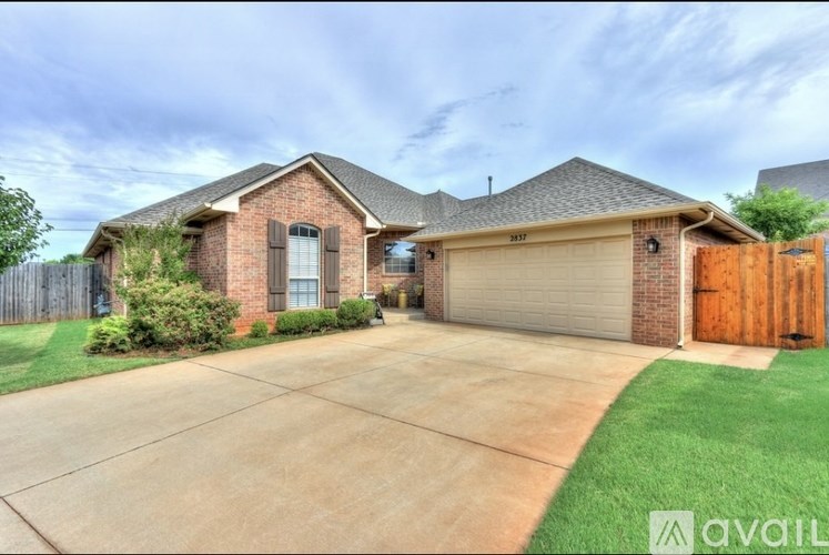 Source URL: https://prod-avail.s3.amazonaws.com/public_images/41473769/listing/IMG_2929.jpeg