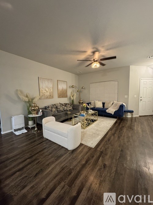 Source URL: https://prod-avail.s3.amazonaws.com/public_images/41488382/listing/IMG_4151.jpeg