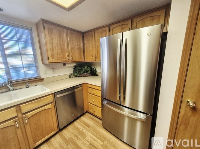 Source URL: https://prod-avail.s3.amazonaws.com/public_images/41514108/listing/1000019351.jpg