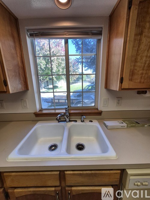 Source URL: https://prod-avail.s3.amazonaws.com/public_images/41514115/listing/1000019040.jpg