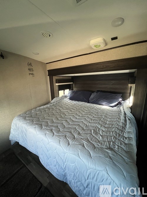 Source URL: https://prod-avail.s3.amazonaws.com/public_images/41506095/listing/IMG_4533.jpeg