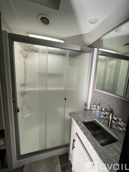 Source URL: https://prod-avail.s3.amazonaws.com/public_images/41506105/listing/IMG_4529.jpeg