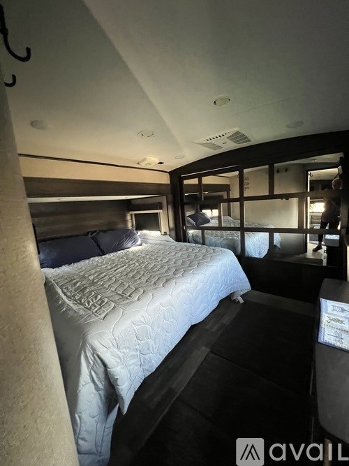 Source URL: https://prod-avail.s3.amazonaws.com/public_images/41506098/listing/IMG_4532.jpeg