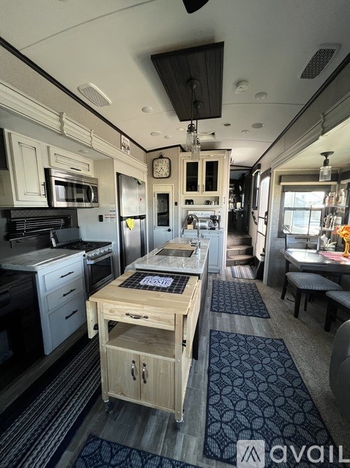 Source URL: https://prod-avail.s3.amazonaws.com/public_images/41506100/listing/IMG_4528.jpeg