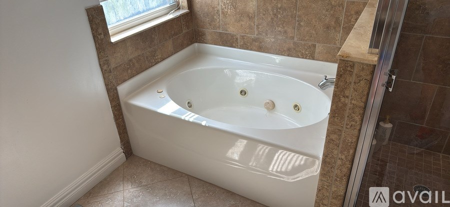 Source URL: https://prod-avail.s3.amazonaws.com/public_images/41505678/listing/6D115536-4E0F-464B-A16B-5349AFDD7FA3.jpeg