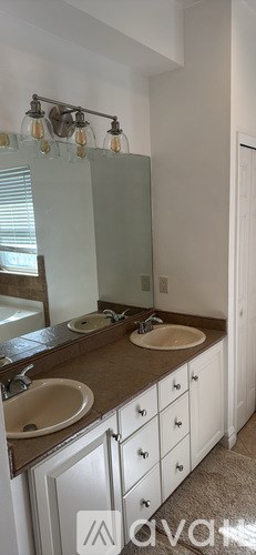 Source URL: https://prod-avail.s3.amazonaws.com/public_images/41505679/listing/3B36EC58-798C-489A-95AF-14C4D3CC9E3B.jpeg