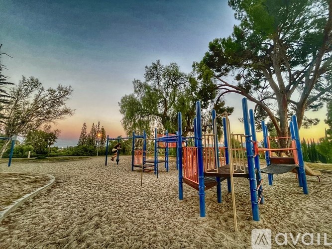 Source URL: https://prod-avail.s3.amazonaws.com/public_images/41505290/listing/IMG_3388.jpeg