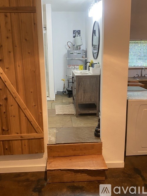 Source URL: https://prod-avail.s3.amazonaws.com/public_images/41505156/listing/IMG_8053.jpeg