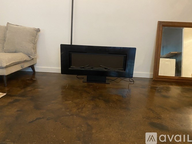 Source URL: https://prod-avail.s3.amazonaws.com/public_images/41505122/listing/IMG_8035.jpeg