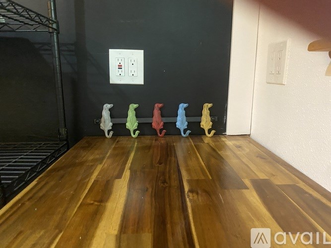 Source URL: https://prod-avail.s3.amazonaws.com/public_images/41505127/listing/IMG_8038.jpeg