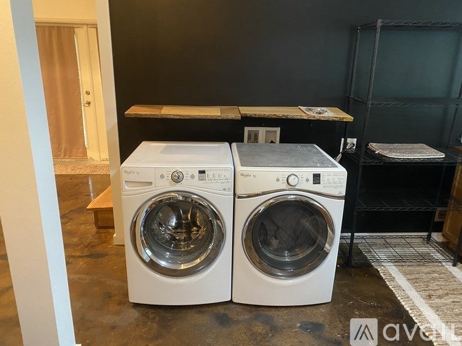 Source URL: https://prod-avail.s3.amazonaws.com/public_images/41505128/listing/IMG_8046.jpeg