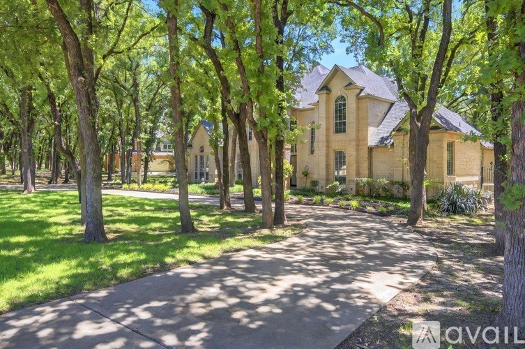 Source URL: https://prod-avail.s3.amazonaws.com/public_images/41512611/listing/2.jpg