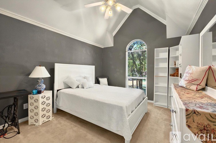 Source URL: https://prod-avail.s3.amazonaws.com/public_images/41512590/listing/17.jpg