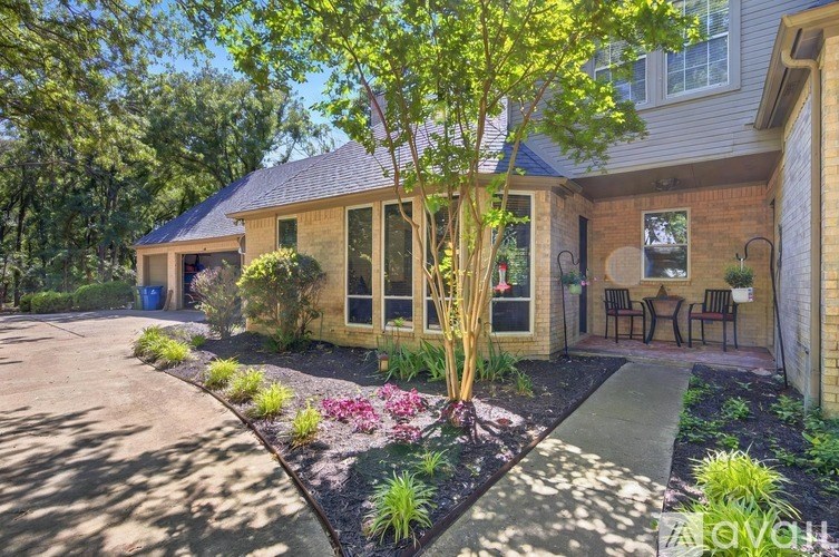 Source URL: https://prod-avail.s3.amazonaws.com/public_images/41512607/listing/22.jpg