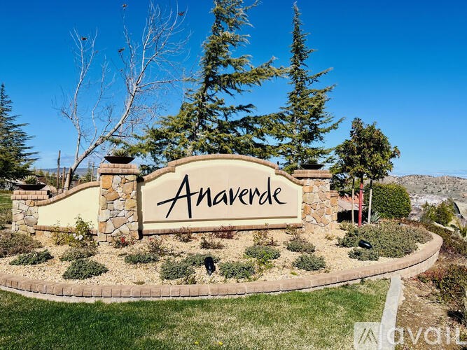 Source URL: https://prod-avail.s3.amazonaws.com/public_images/41505010/listing/ruby.47.jpeg