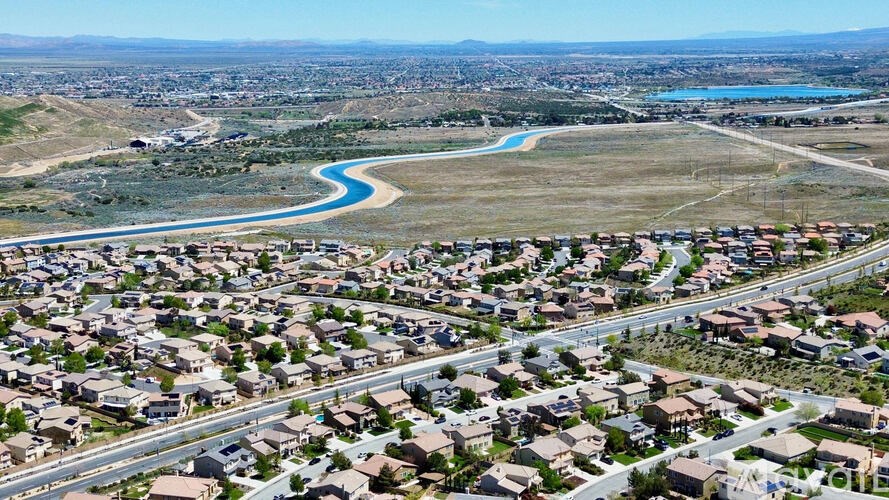 Source URL: https://prod-avail.s3.amazonaws.com/public_images/41505004/listing/Cornflower24.1.jpeg