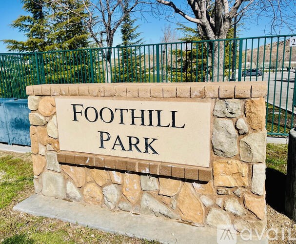 Source URL: https://prod-avail.s3.amazonaws.com/public_images/41505009/listing/ruby.44.jpeg