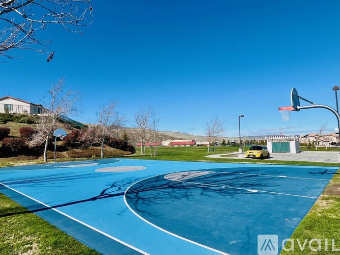 Source URL: https://prod-avail.s3.amazonaws.com/public_images/41505008/listing/ruby.37.jpeg