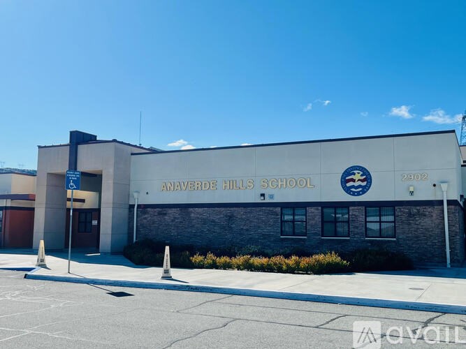 Source URL: https://prod-avail.s3.amazonaws.com/public_images/41505006/listing/ruby.38.jpeg