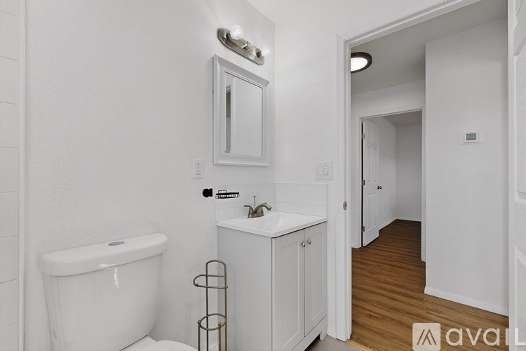 Source URL: https://prod-avail.s3.amazonaws.com/public_images/41504614/listing/1000026185.jpg