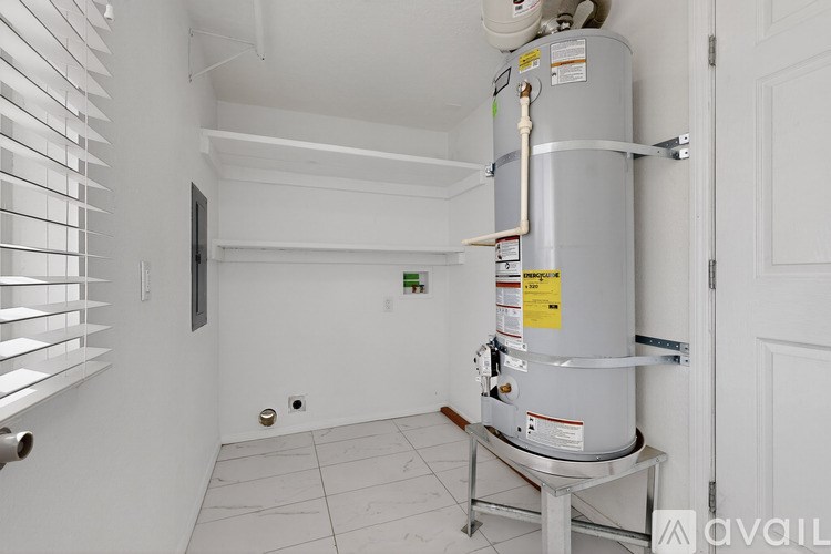 Source URL: https://prod-avail.s3.amazonaws.com/public_images/41504621/listing/1000026193.jpg