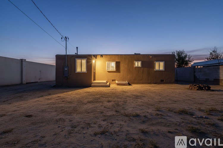 Source URL: https://prod-avail.s3.amazonaws.com/public_images/41504622/listing/1000026195.jpg