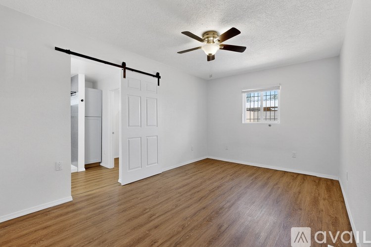 Source URL: https://prod-avail.s3.amazonaws.com/public_images/41504640/listing/1000026178.jpg