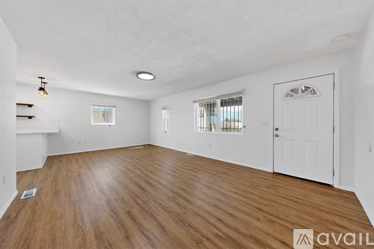 Source URL: https://prod-avail.s3.amazonaws.com/public_images/41504647/listing/1000026169.jpg