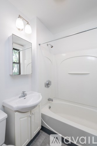 Source URL: https://prod-avail.s3.amazonaws.com/public_images/41504478/listing/landlord_unit_photo_67925539_9.jpg