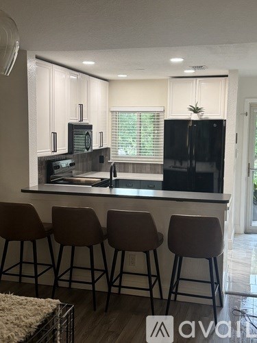 Source URL: https://prod-avail.s3.amazonaws.com/public_images/41504159/listing/IMG_3321.jpeg