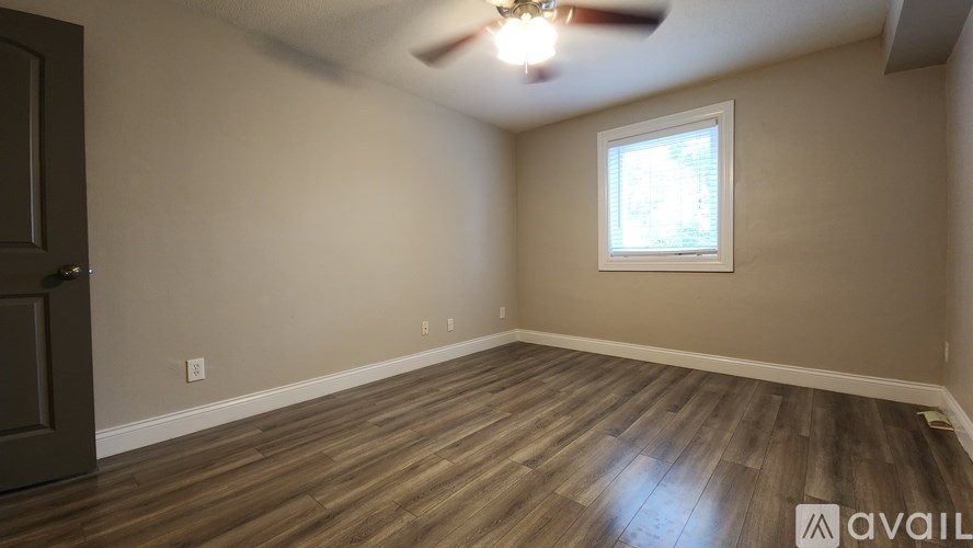 Source URL: https://prod-avail.s3.amazonaws.com/public_images/41503881/listing/8717-6_(11).jpg