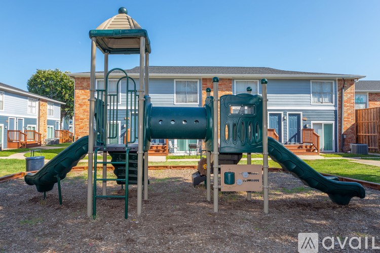 Source URL: https://prod-avail.s3.amazonaws.com/public_images/41503643/listing/0O7A9944.jpg