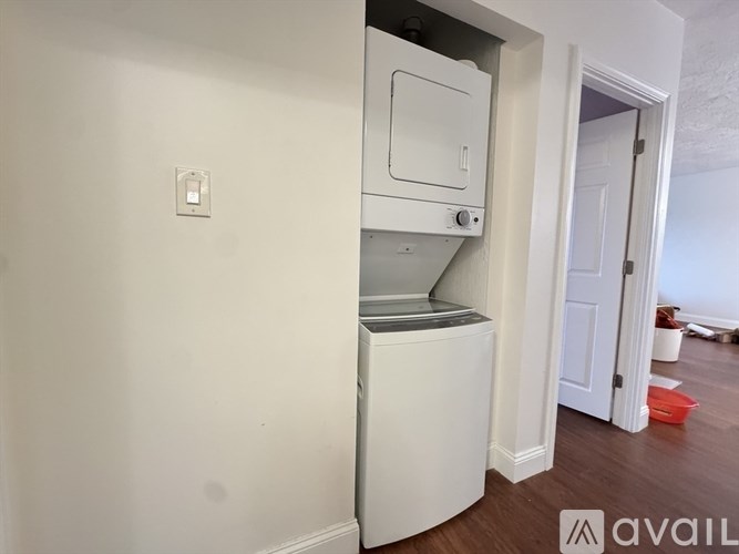 Source URL: https://prod-avail.s3.amazonaws.com/public_images/41503455/listing/58_South_St.__309_Quincy_Unit_Photo_9.jpeg