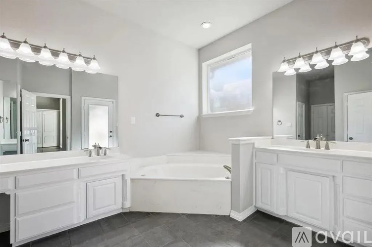 Source URL: https://prod-avail.s3.amazonaws.com/public_images/41503513/listing/12.jpg